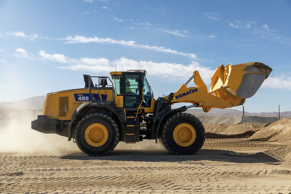 allovertheglobeSUPER AKI KOMATSU・TAKU Komatsu introduces WA485-11 and WA475-11 wheel loaders - Bacon